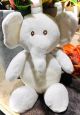 Olifant grijs 25 cm met rammelaar en knisper 